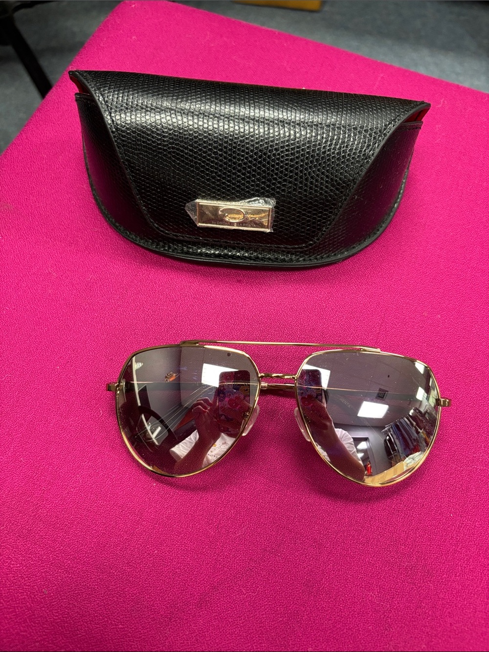 Oscar de la Renta Gold Aviator Sunglasses with Black Case